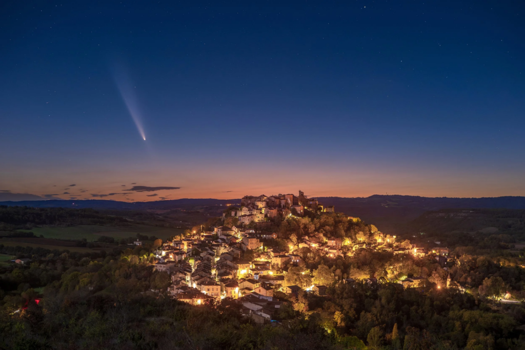 Comète Tsuchinshan à Cordes sur Ciel - Photo Daniel Banon